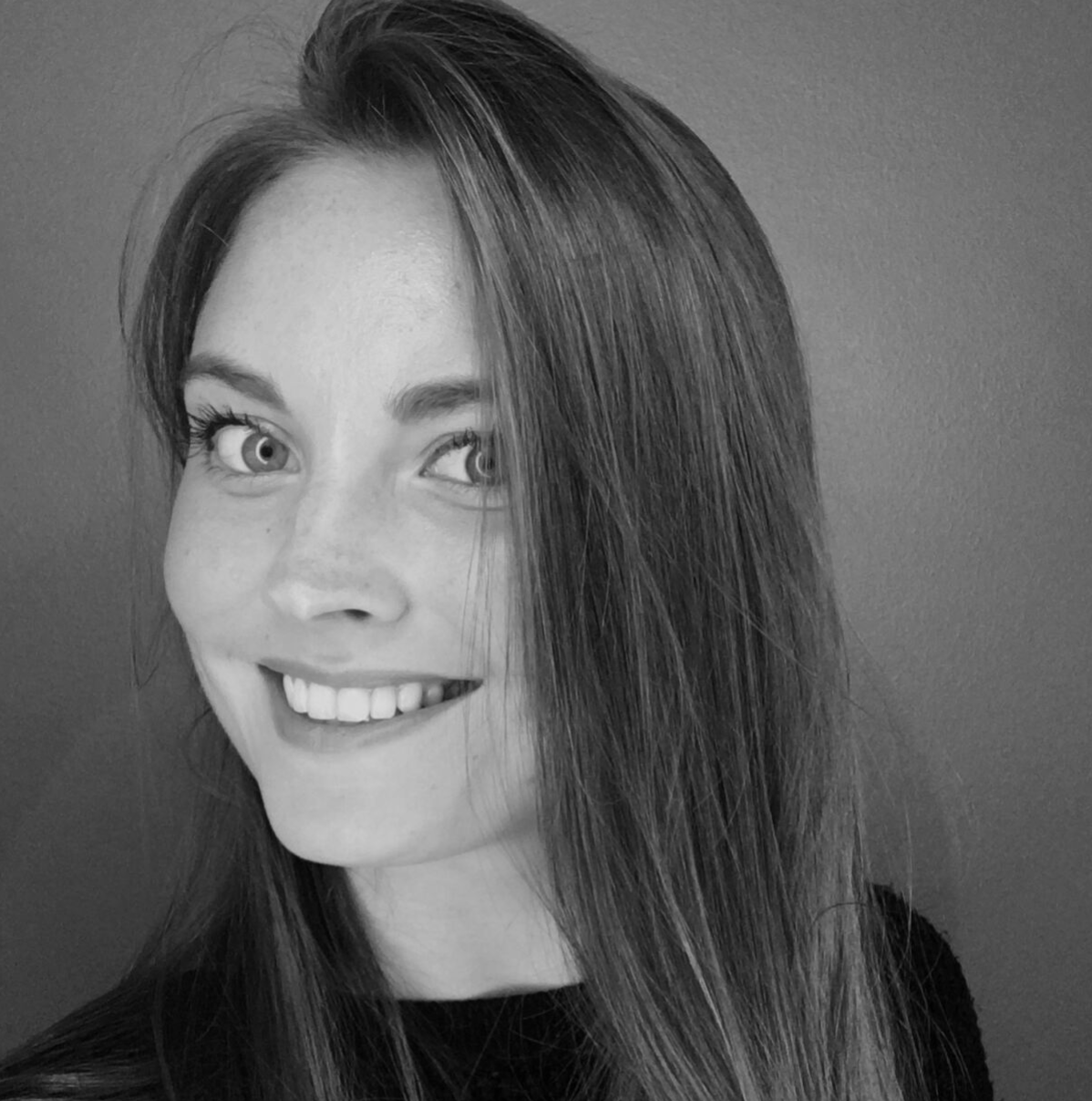 Head shot of Laura Jennings