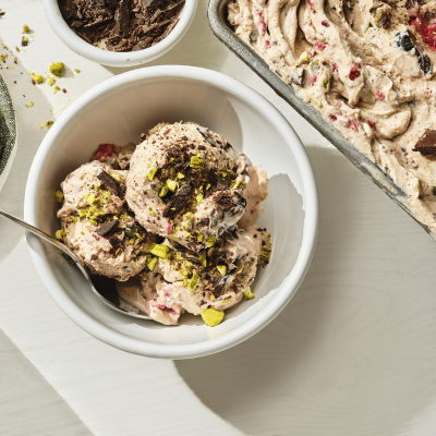 fro yo with pistachio crumb