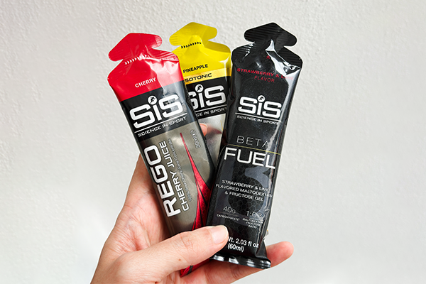 Energy gels in hand