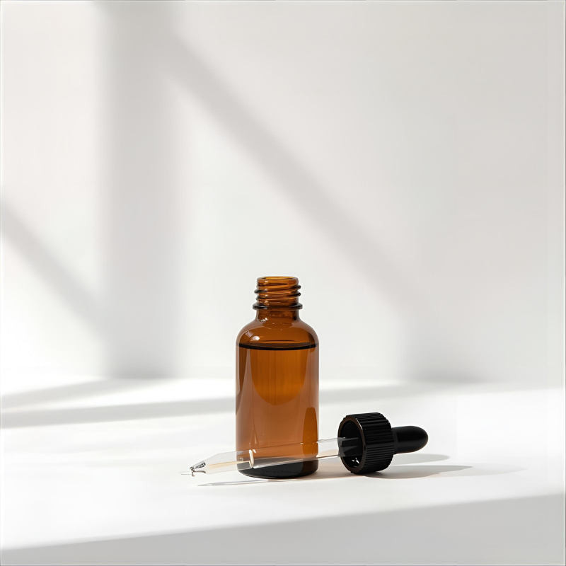 Single brown bottle with pipette lid
