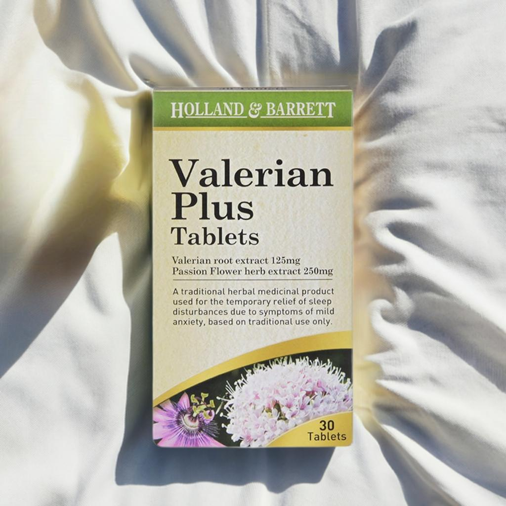 Holland & Barrett Valerian Plus 30 Tablets image 1