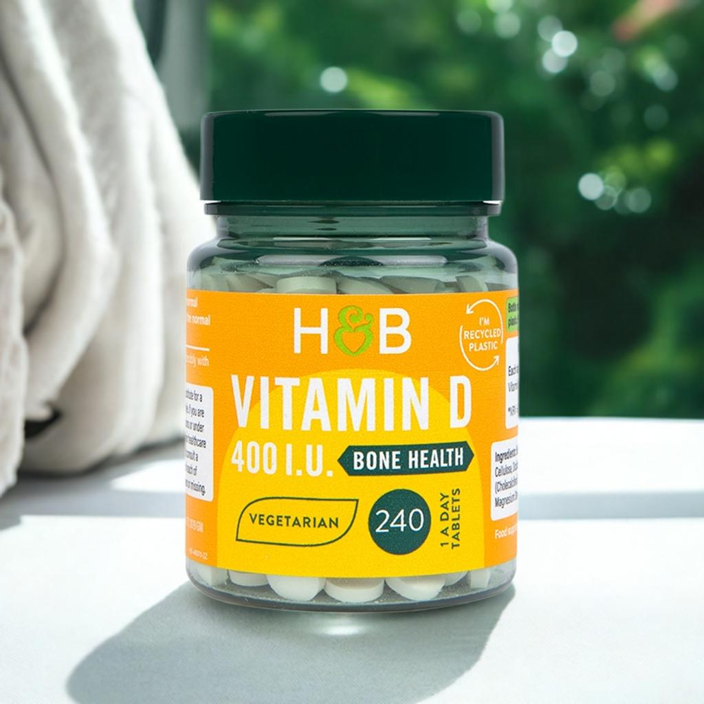 Holland & Barrett Vitamin D3 400 I.U. 10ug 240 Tablets image 1
